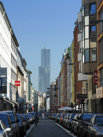 Blick vom Friesenwall auf Kölnturm Foto 