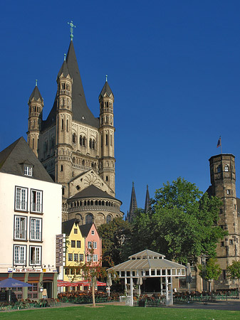 Groß St Martin hinter Fischmarkt