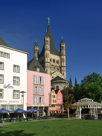 Foto Groß St Martin hinter Fischmarkt