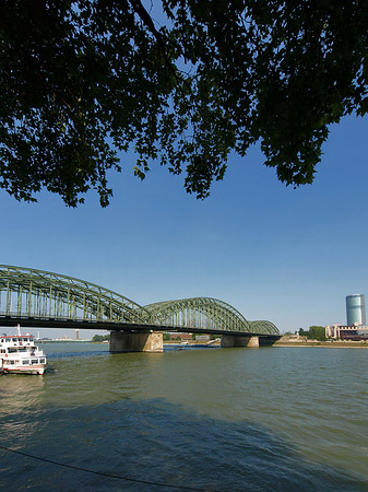 Fotos Hohenzollernbrücke reicht ans Kennedyufer | Köln