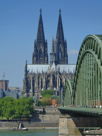 Foto Hohenzollernbrücke am Kölner Dom