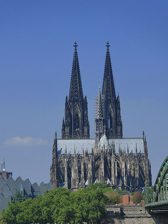 Hohenzollernbrücke beim Kölner Dom Fotos