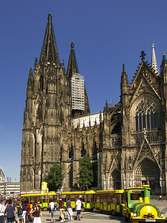 Fotos Bimmelbahn fährt zum Kölner Dom | Köln