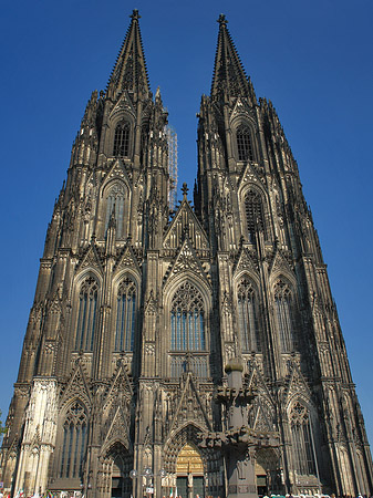 Foto Westfassade des Kölner Doms - Köln