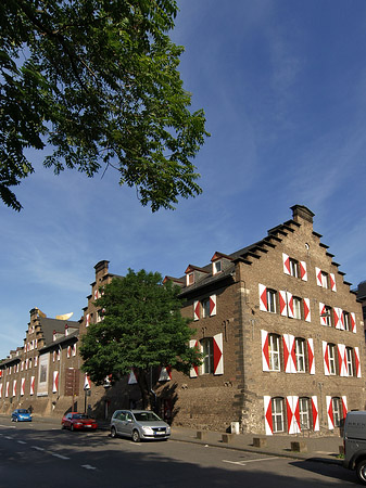 Fotos Kölnisches Stadtmuseum mit Straße | Köln