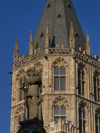 Foto Platzjabeck vor dem Rathausturm - Köln