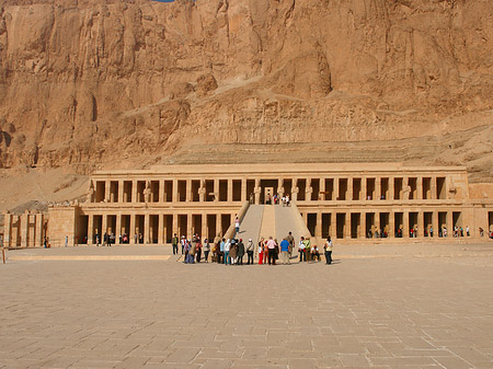 Eingang zu Tempel der Hatschepsut Foto 