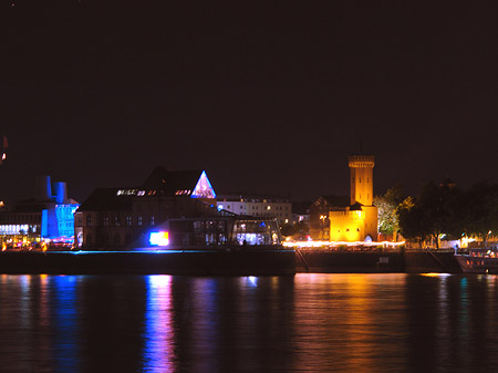 Bayernturm auf der Bayernstraße Foto 