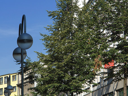 Laeden auf der Breiten Straße Fotos