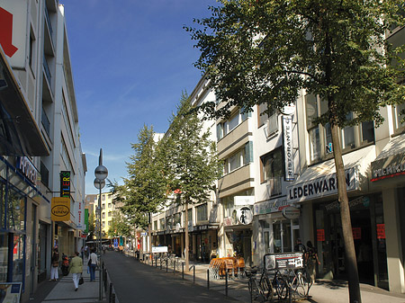 Laeden auf der Breiten Straße Fotos