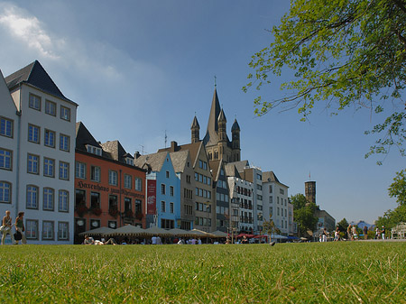 Groß St Martin hinter Fischmarkt