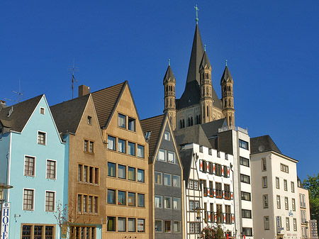 Groß St Martin hinter Fischmarkt Foto 