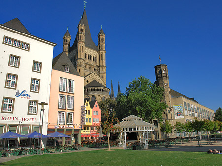 Groß St Martin hinter Fischmarkt