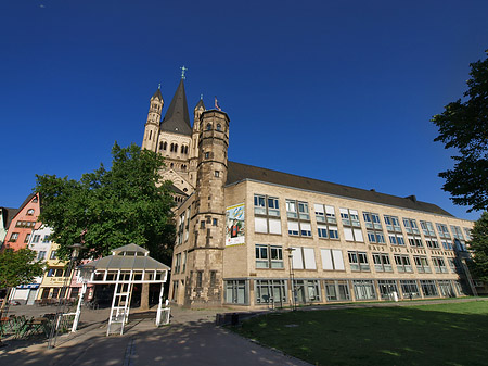 Stapelhaus vor Groß St.Martin Fotos