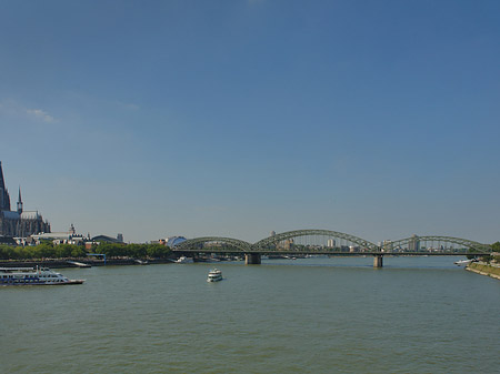 Foto Hohenzollernbrücke am Kölner Dom