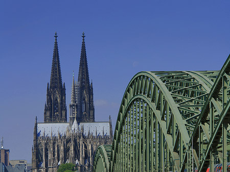 Hohenzollernbrücke beim Kölner Dom