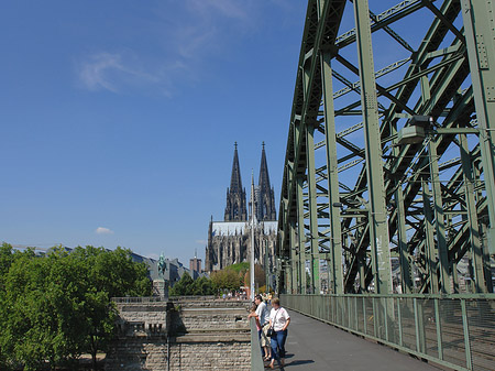 Foto Hohenzollernbrücke beim Kölner Dom - Köln