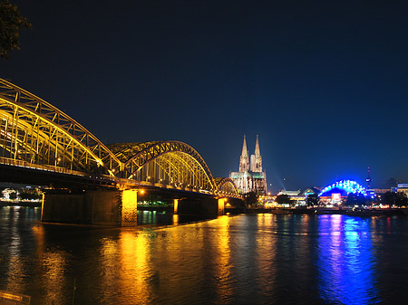 Blick auf musical-dome und Kölner Dom