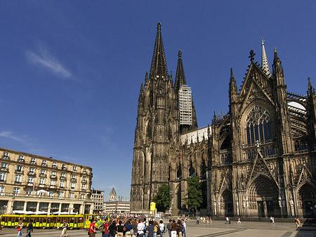 Fotos Bimmelbahn fährt zum Kölner Dom | Köln