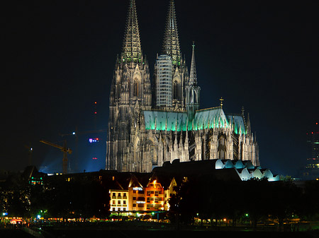 Kölner Dom bei Nacht Foto 