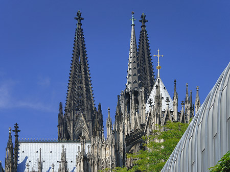 Foto Hauptbahnhof vor dem Kölner Dom - Köln