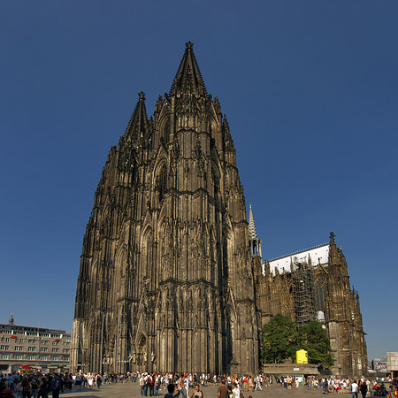 Südwestfassade des Kölner Doms Foto 