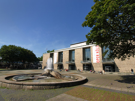 Fotos Oper Köln mit Brunnen | Köln