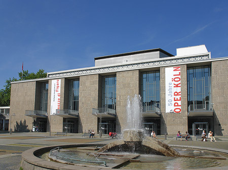 Fotos Oper Köln mit Brunnen | Köln