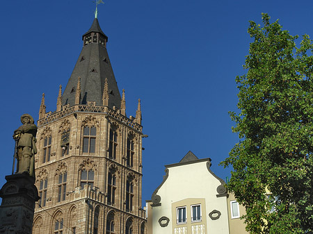 Fotos Platzjabeck vor dem Rathausturm | Köln