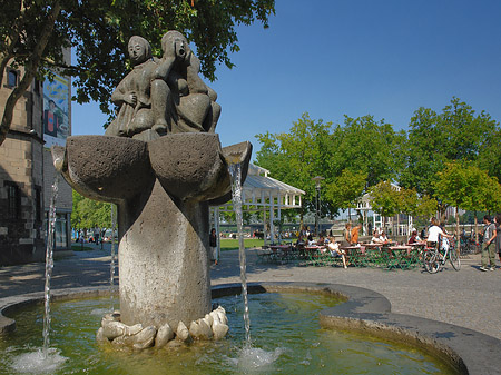 Foto Pütz im Rheingarten - Köln