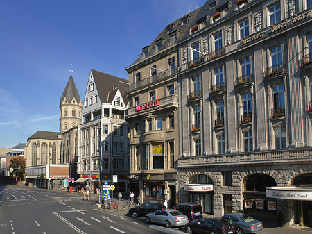 Fotos St Andreas mit Komödienstraße und Häusern | Köln