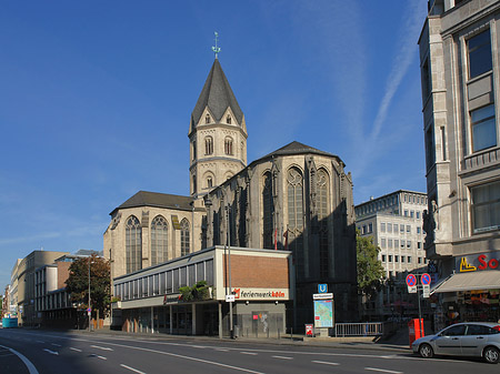 St Andreas mit Komödienstraße und Häusern