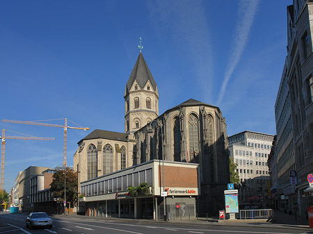 Foto St Andreas mit Komödienstraße - Köln