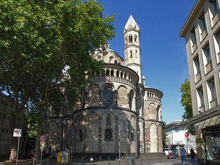 Fotos Seitentürme und Westturm der St Aposteln