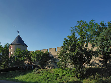 Fotos Stadtmauer und Sachsenturm am Sachsenring | Köln