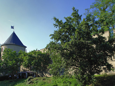 Foto Stadtmauer und Sachsenturm am Sachsenring - Köln