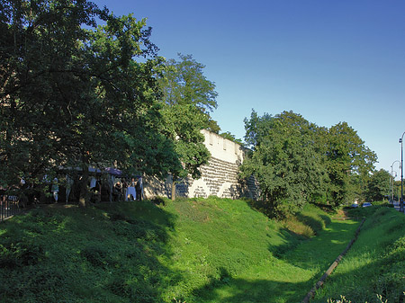 Foto Stadtmauer am Sachsenring - Köln